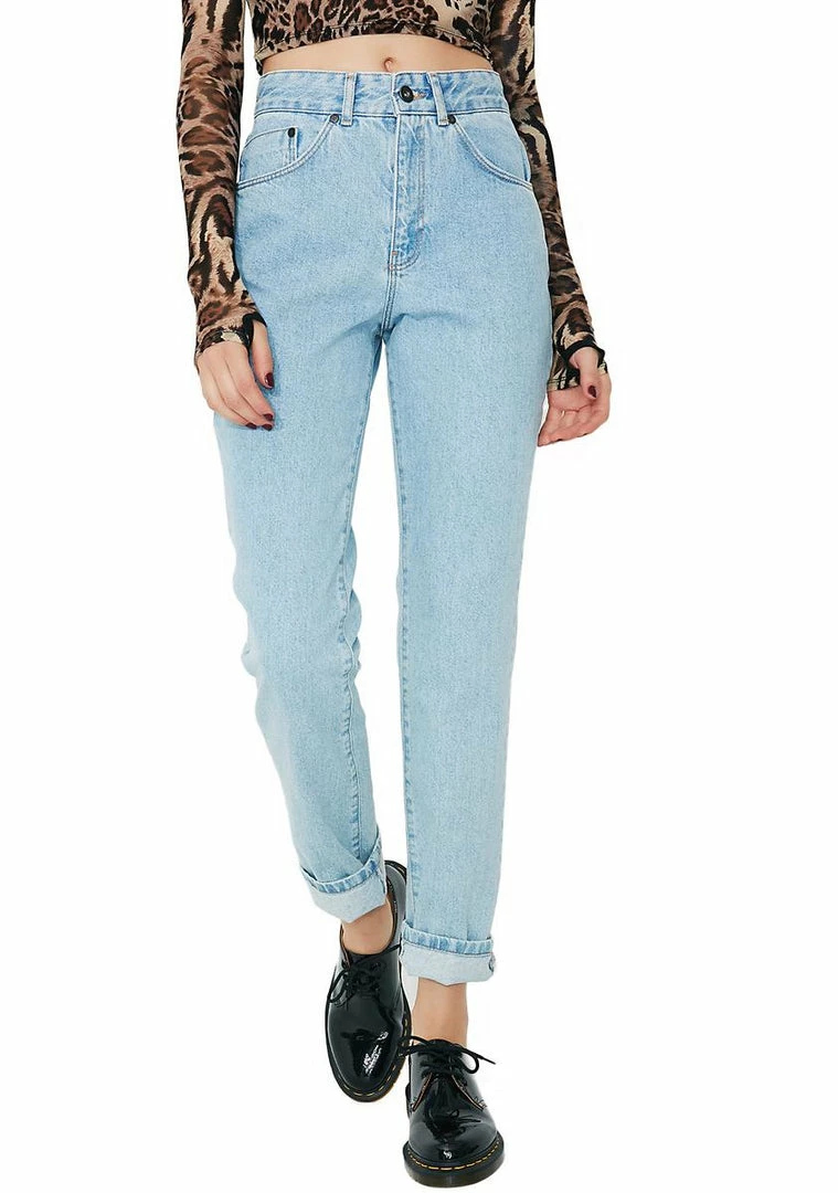 Flash Sale π The Ragged Priest Butt Cut Denim π Jeans Bottoms β€οΈ 3 The Ragged Priest Butt Cut Denim Jeans Bottoms